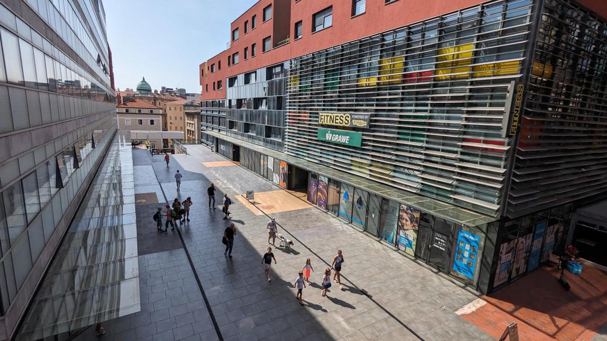 Downtown Fiume, Underground Garage Within The Property Экстерьер фото